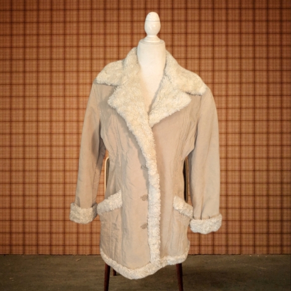 Vintage Jackets & Blazers - Vtg suede Sherpa lined Penny Lane cream coat by Static sz S/M